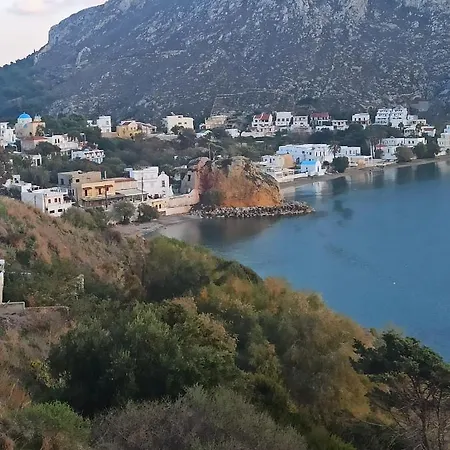 Stefanos Gerakios Apartment's By Climbinghouse