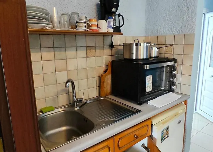 Stefanos Gerakios Apartment's By Climbinghouse Panormos (Kalymnos)