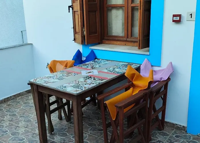 Stefanos Gerakios Apartment's By Climbinghouse Panormos (Kalymnos)